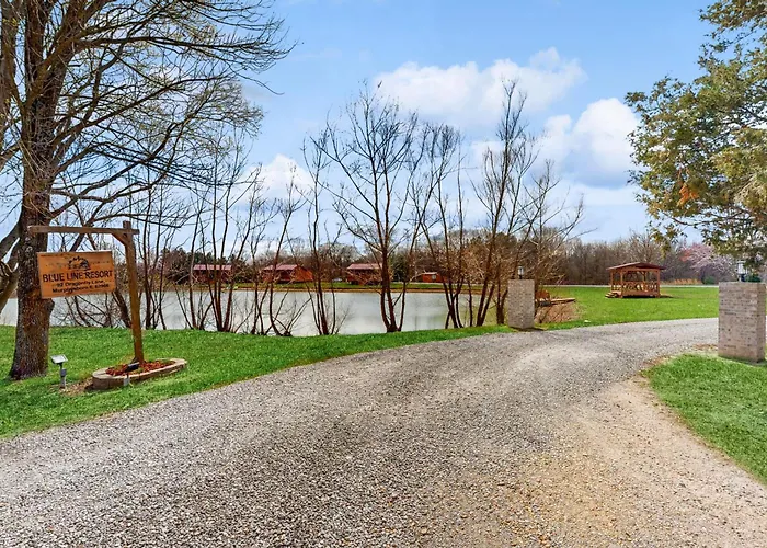 Pet Friendly! Couples Retreat In Southern Illinois Apartment *